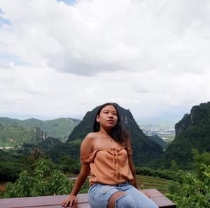 Meet your Posher, Tuangthip